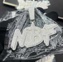 Load image into Gallery viewer, Street Custom Name Pendant