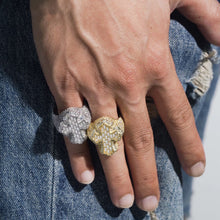 Load image into Gallery viewer, Baguette Cross Ring