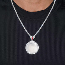 Load image into Gallery viewer, Photo Pendant w/ Heart break