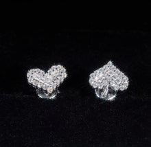 Load image into Gallery viewer, Small Heart Earrings