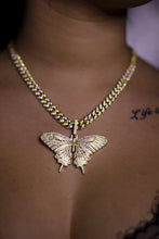 Load image into Gallery viewer, Big butterfly Pendant