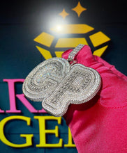 Load image into Gallery viewer, Jumbo Baguette Name Pendant
