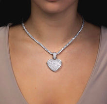 Load image into Gallery viewer, Picture Heart locket