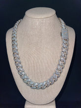 Load image into Gallery viewer, Big Round Cuban Link Necklace (18mm)
