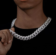 Load image into Gallery viewer, Big Round Cuban Link Necklace (18mm)
