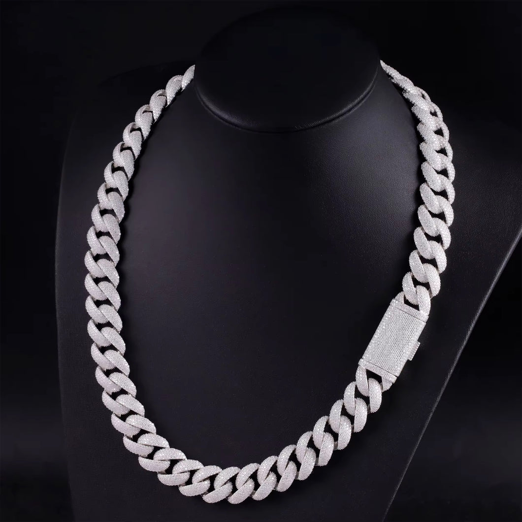 Big Round Cuban Link Necklace (18mm)