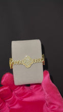 Load and play video in Gallery viewer, Cuban Clover Bracelet (6mm/8mm)
