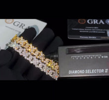 Load and play video in Gallery viewer, Cross Flower Bracelet (11mm)
